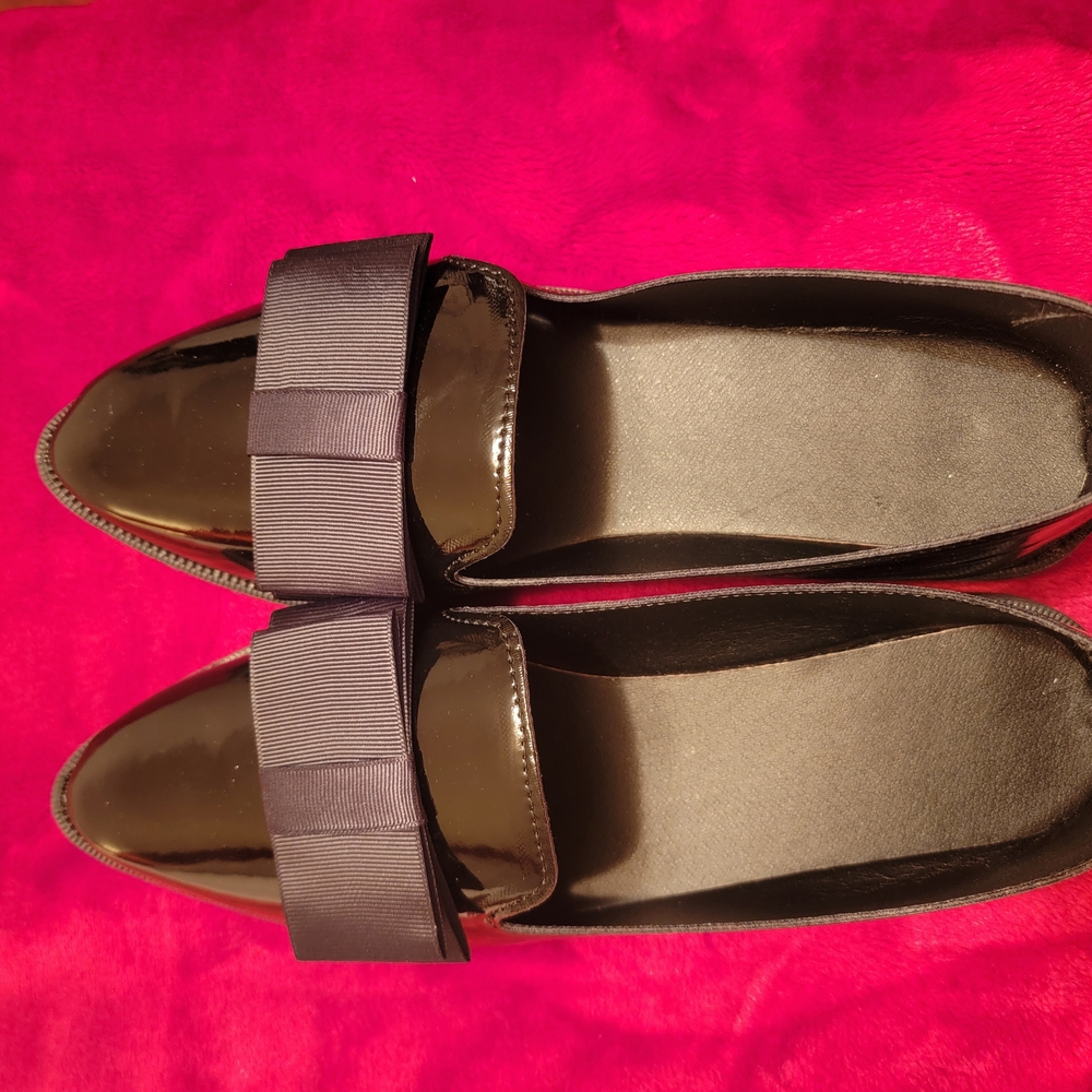 Elegant Black Women's Shoes with Bow Detail